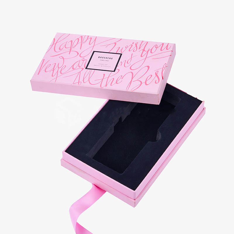 Boîte de maquillage en relief avec insert