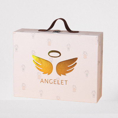 Boîte à coffret cadeau nouveau-né avec poignée