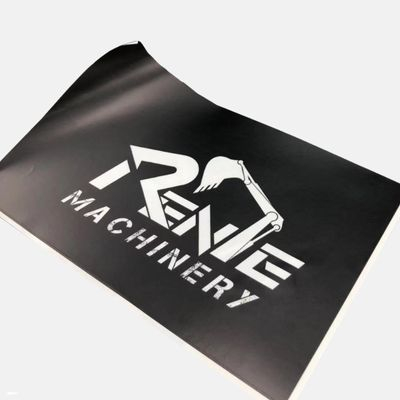 Fabricant d'étiquette noire personnalisée